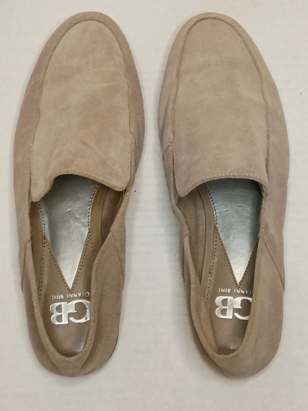 Gianni Bini Reach Out Tan Suede Loafer Flats Women’s Size 10
